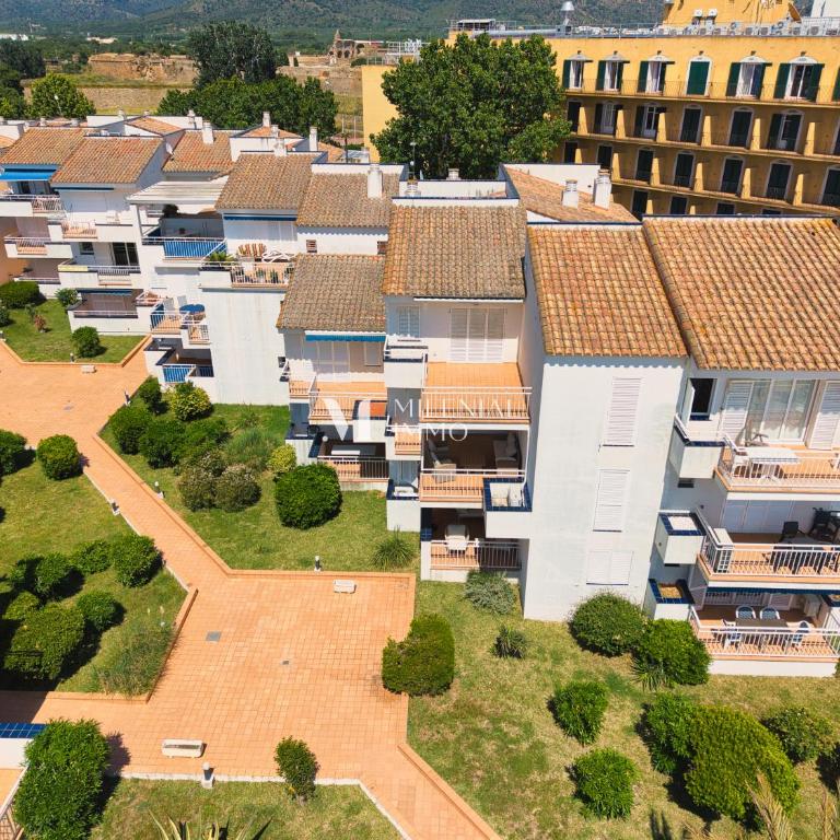 Milenial Immo Beachfront with parking Roses - Apartment mit 2 Schlafzimmern, Terrasse und Meerblick - 34