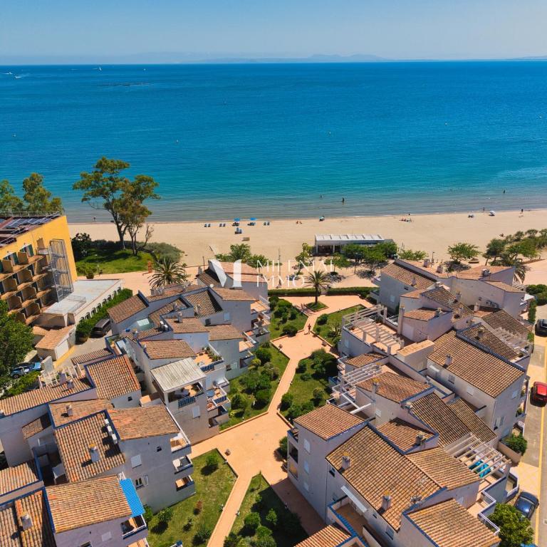 Milenial Immo Beachfront with parking Roses - Apartment mit 2 Schlafzimmern, Terrasse und Meerblick - 37