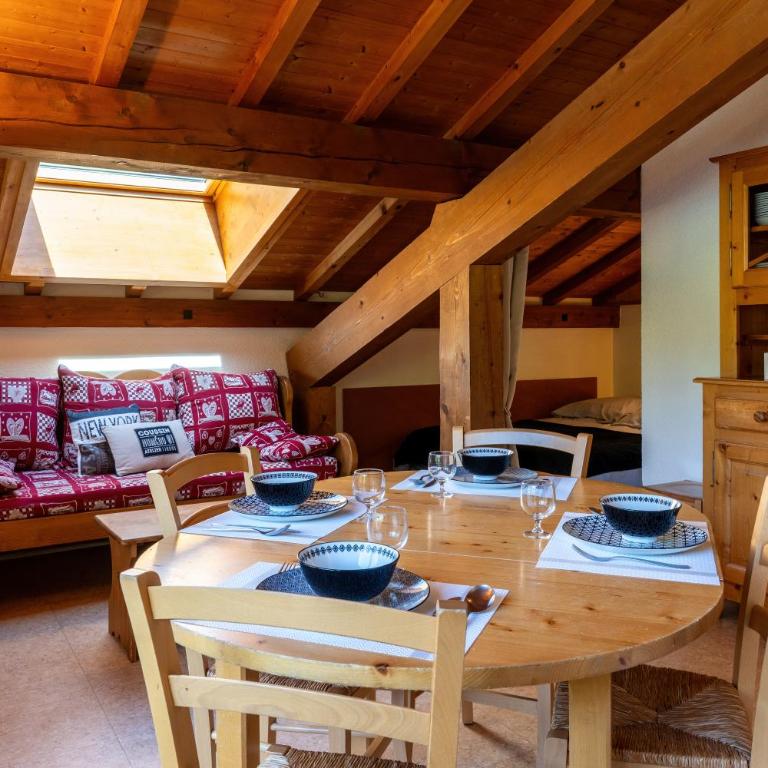 11 Appartements LE CHALET DU PLESSIS de 2 à 10 personnes au cœur du village - Appartement 2 Chambres avec Vue sur la Montagne - 7