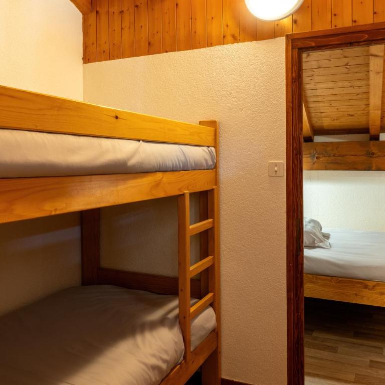 11 Appartements LE CHALET DU PLESSIS de 2 à 10 personnes au cœur du village - Appartement 2 Chambres avec Vue sur la Montagne - 9