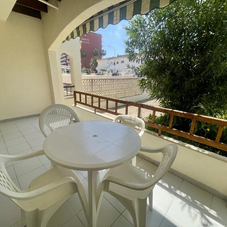 Adosado con Jardín, Parking y Toboganes Acuáticos - Apartment with Terrace - 1