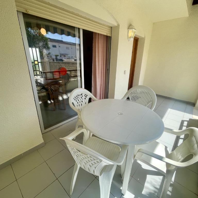 Adosado con Jardín, Parking y Toboganes Acuáticos - Apartment with Terrace - 6