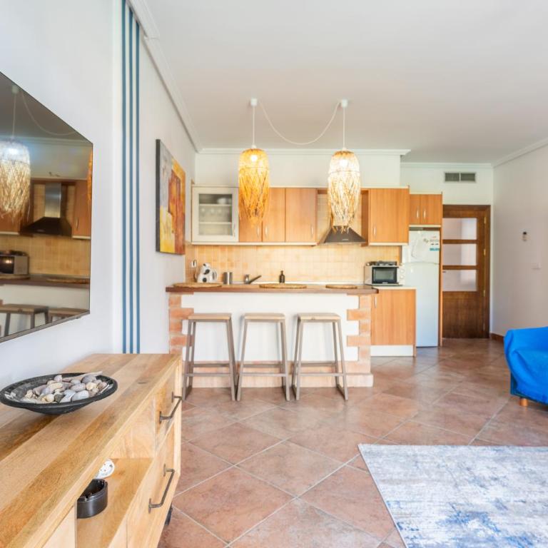 1HAB premium, checkin autónomo, acceso directo a playa, parking, terraza y piscina - Apartamento de 1 dormitorio - 3