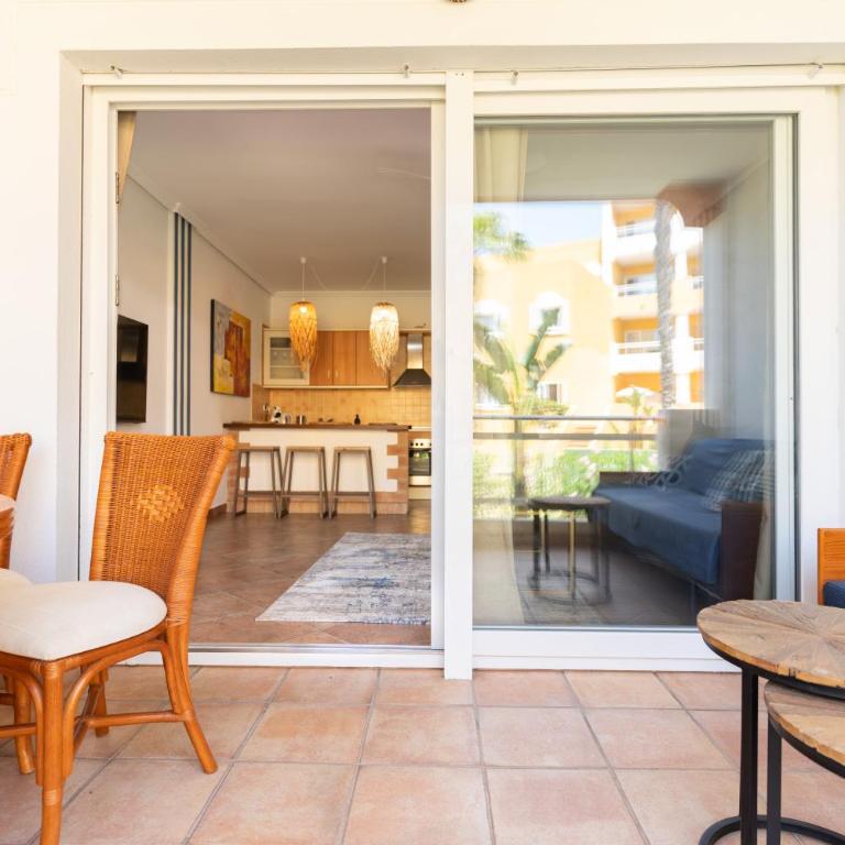 1HAB premium, checkin autónomo, acceso directo a playa, parking, terraza y piscina - Apartamento de 1 dormitorio - 6