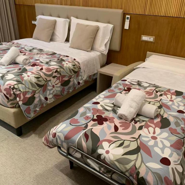 Luxe roma - Camera Matrimoniale Deluxe (2 Adulti + 1 Bambino) - 9