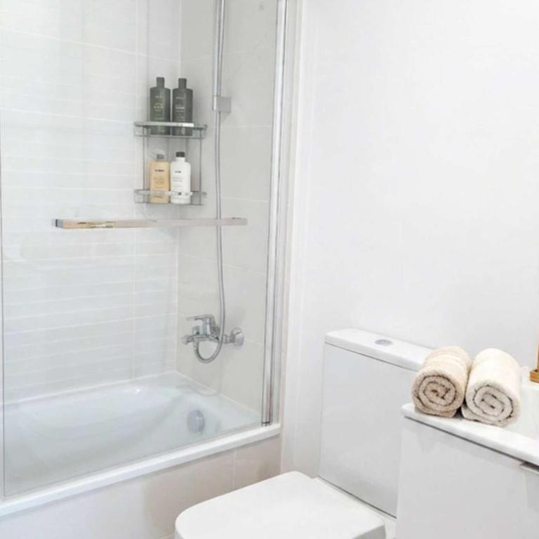 Essential 3BR-2BA oasis in the heart of Estepona - Apartment - 8