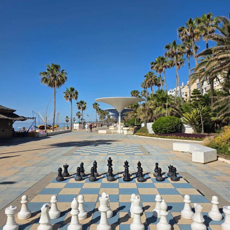 Essential 3BR-2BA oasis in the heart of Estepona - Apartment - 18