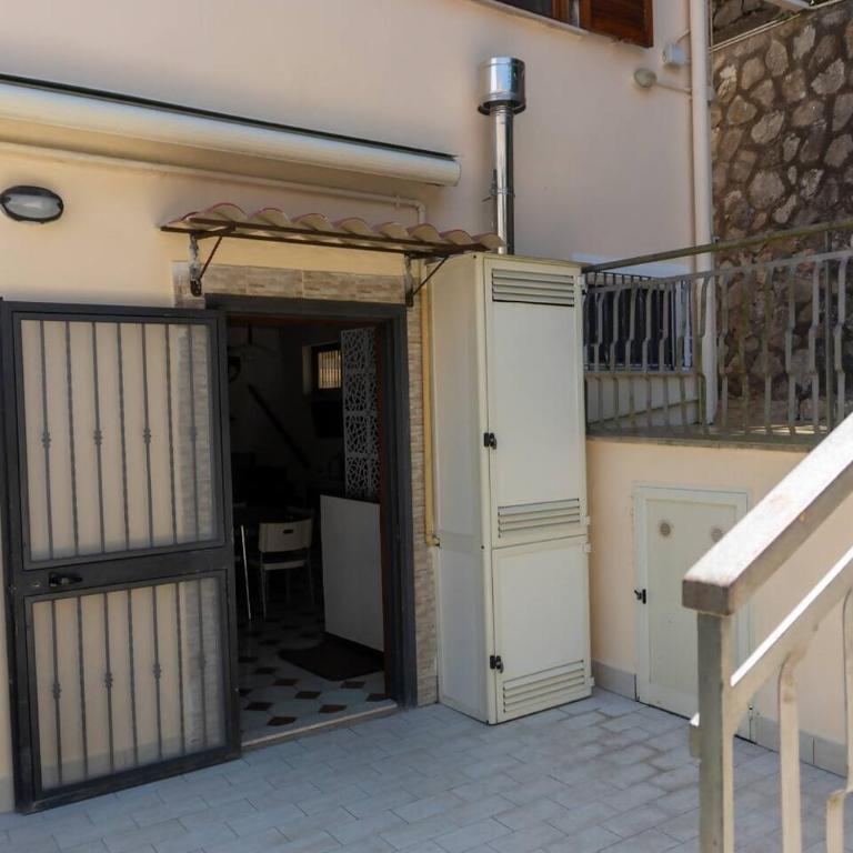 Casa con giardino e ampio terrazzo - A Casa di Ugo - Appartamento - 13