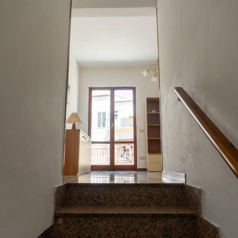 Casa con giardino e ampio terrazzo - A Casa di Ugo - Appartamento - 23