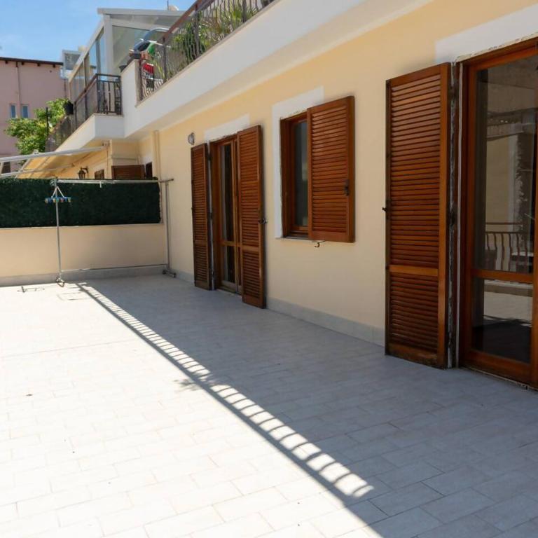 Casa con giardino e ampio terrazzo - A Casa di Ugo - Appartamento - 36
