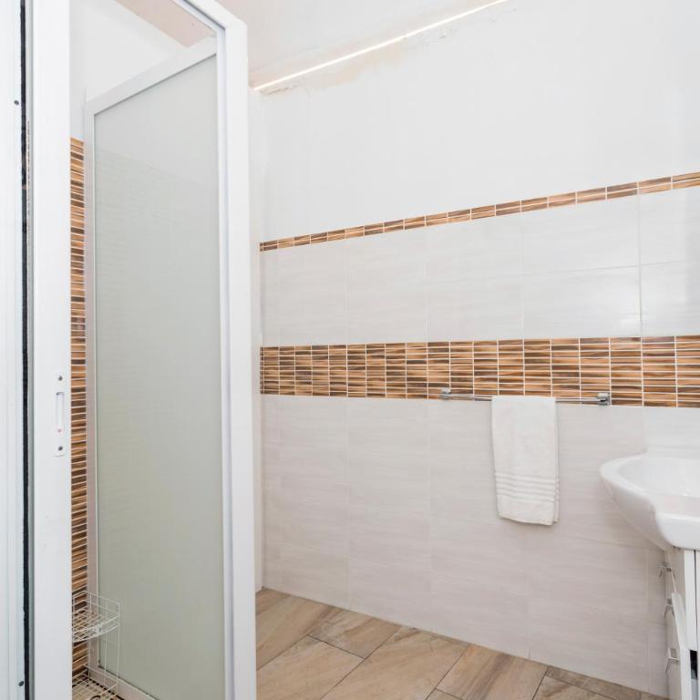 Dimora Genovesi - Two-Bedroom House - 11