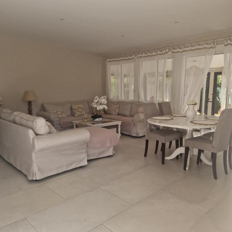 VILLA Soleil et Douceur - Villa avec Piscine Privée - 2
