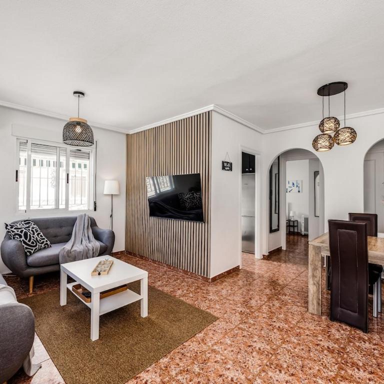 Sunny 3-Bedroom House with Pool and Rooftop Terrace - Haus mit 3 Schlafzimmern - 1