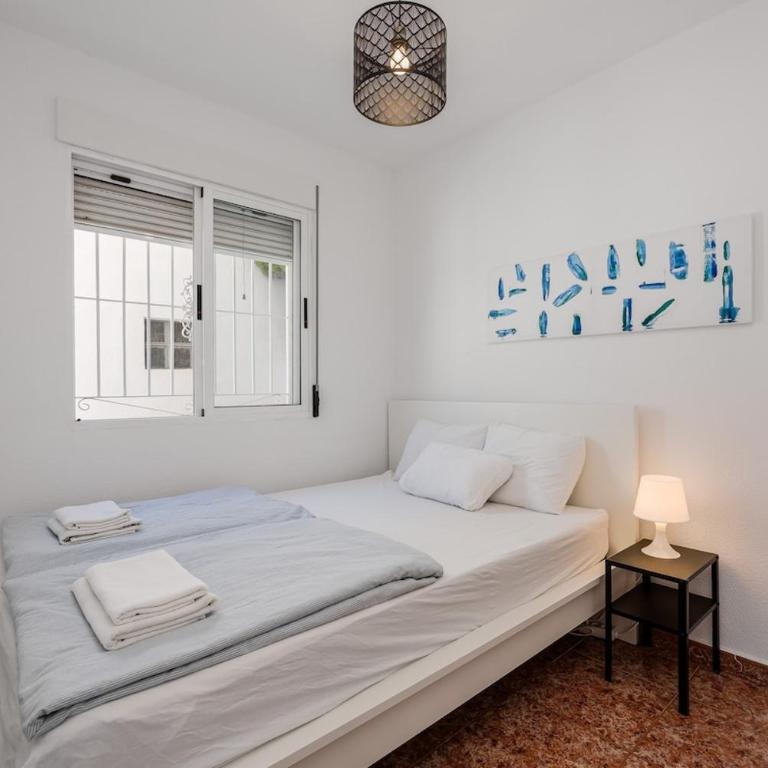 Sunny 3-Bedroom House with Pool and Rooftop Terrace - Haus mit 3 Schlafzimmern - 4