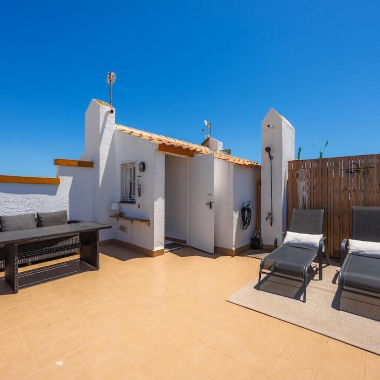 Sunny 3-Bedroom House with Pool and Rooftop Terrace - Haus mit 3 Schlafzimmern - 15