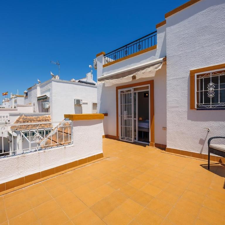 Sunny 3-Bedroom House with Pool and Rooftop Terrace - Haus mit 3 Schlafzimmern - 18