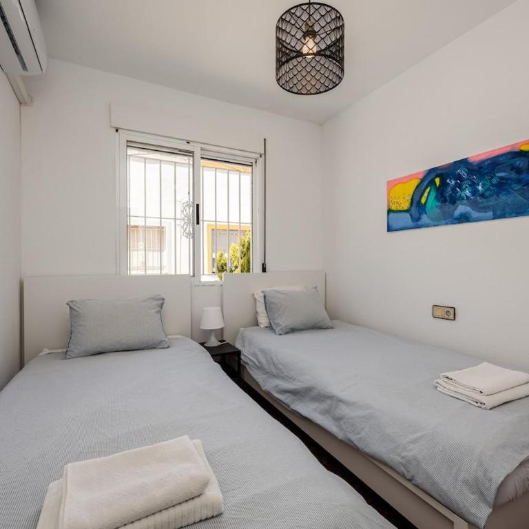 Sunny 3-Bedroom House with Pool and Rooftop Terrace - Haus mit 3 Schlafzimmern - 25