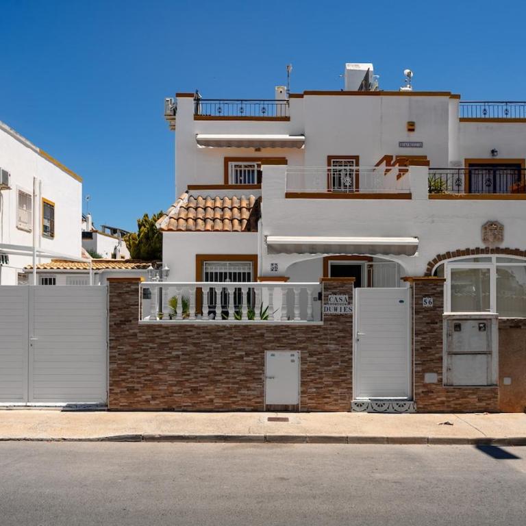 Sunny 3-Bedroom House with Pool and Rooftop Terrace - Haus mit 3 Schlafzimmern - 31