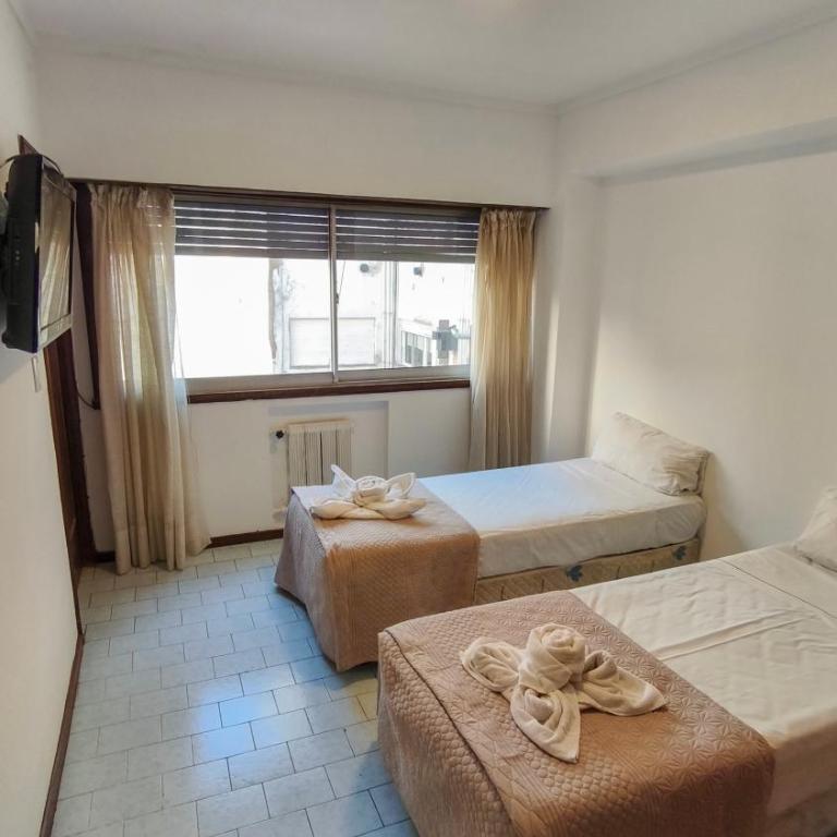 Argentino Hotel - Three-Bedroom Apartment - 9