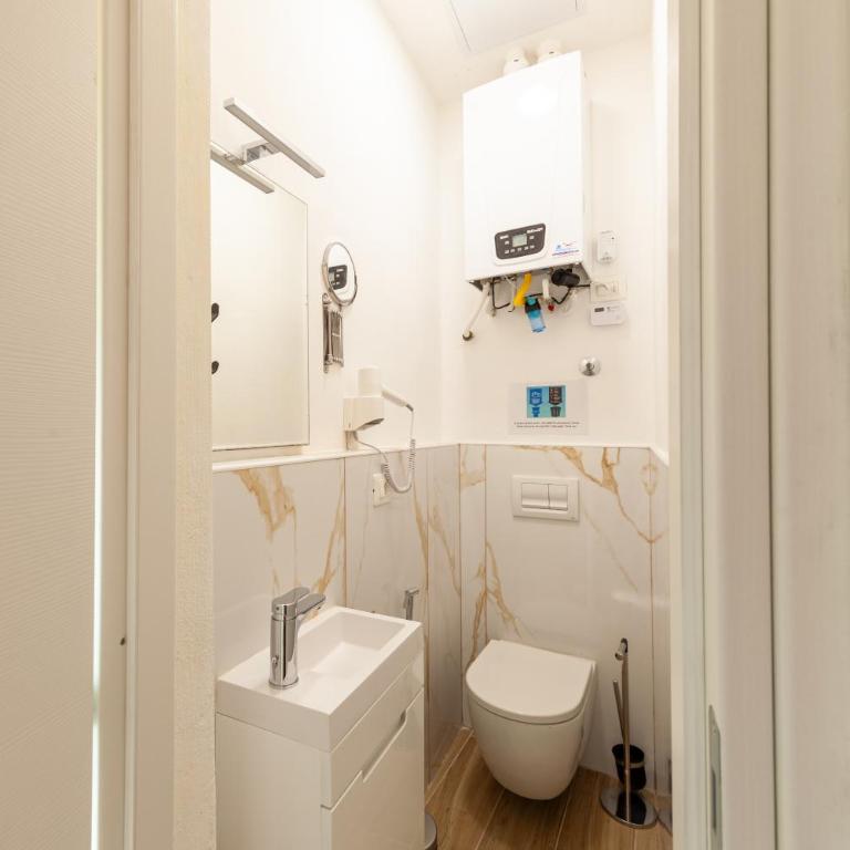La Spezia Holidays Train Station - Appartamento con 2 Camere da Letto - 6