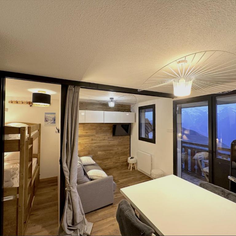 Logement cosy & rénové - Vue exceptionnelle - Appartement 1 Chambre avec Balcon et Vue sur les Montagnes - 4