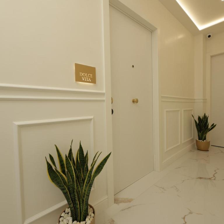 Live in Gaeta - One-Bedroom Apartment with Balcony and Sea View - 24