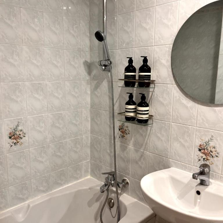Canal Saint-Martin 10e Appartement lumineux & calme par Mey Agency - Appartement 2 Chambres - 16