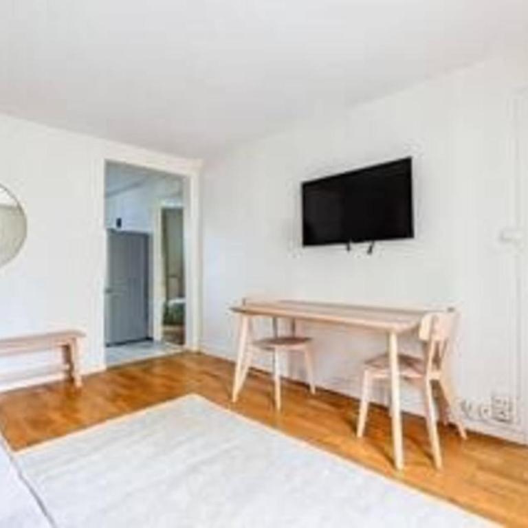 Canal Saint-Martin 10e Appartement lumineux & calme par Mey Agency - Appartement 2 Chambres - 3