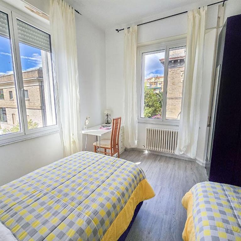 Centralissimo Quadrilocale Giorgini - Three-Bedroom Apartment - 4