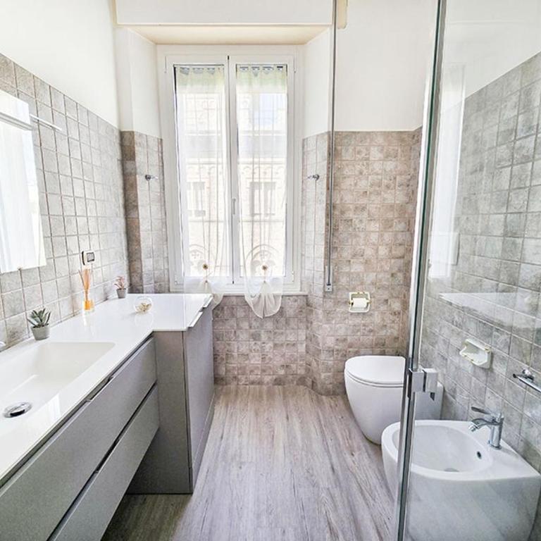 Centralissimo Quadrilocale Giorgini - Three-Bedroom Apartment - 9