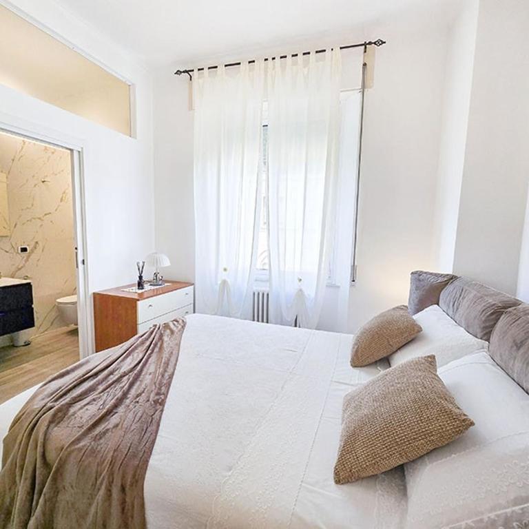 Centralissimo Quadrilocale Giorgini - Three-Bedroom Apartment - 15