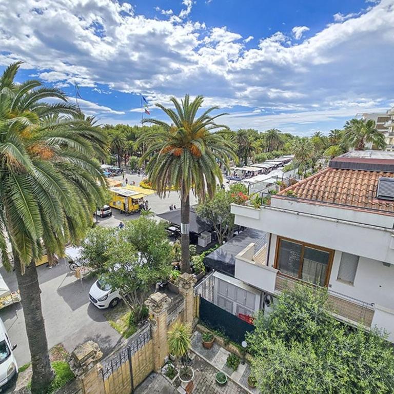 Centralissimo Quadrilocale Giorgini - Three-Bedroom Apartment - 30