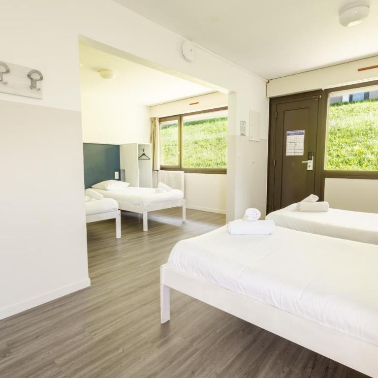 Côté Lac Hostel Evian - Chambre Quadruple avec Douche - 2