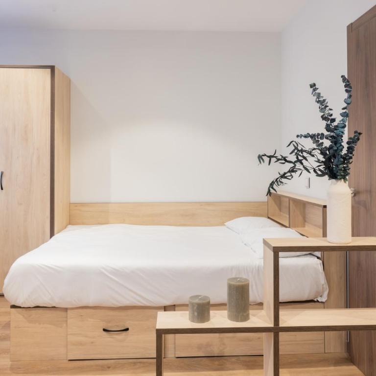 Stephouse Pozuelo Europa - Studio Lit Queen-Size - 20