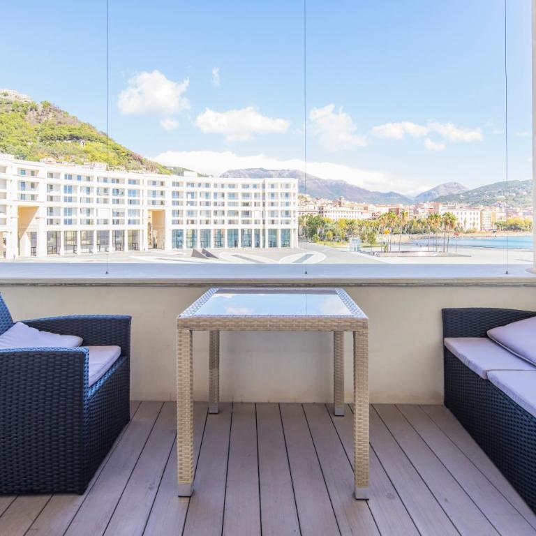 Crescent Luxury Retreat - Seafront Apartment Scala B - Appartamento con 2 Camere da Letto e Vista Mare - 4