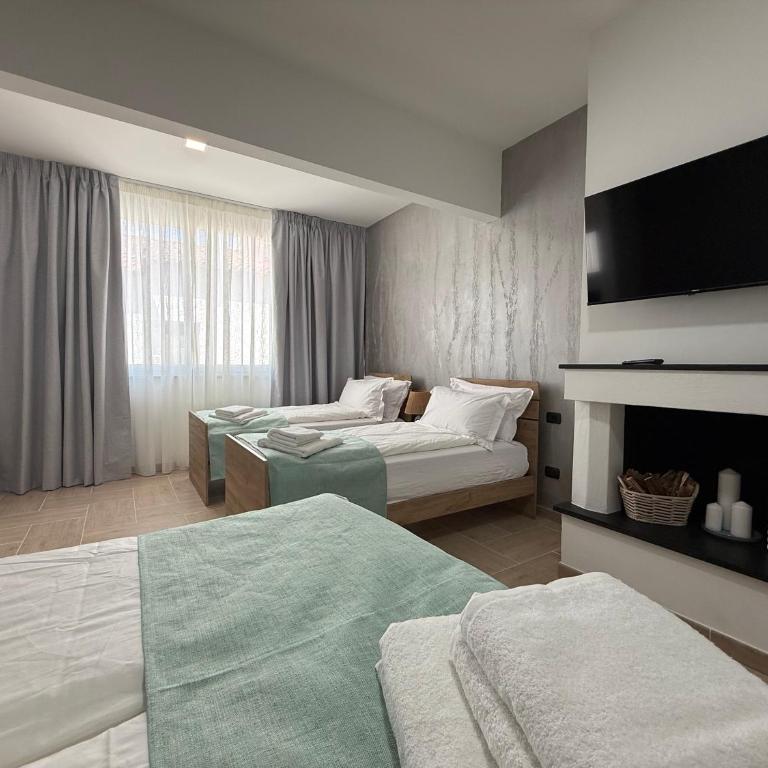 Holmann Haus - Deluxe Family Room - 2