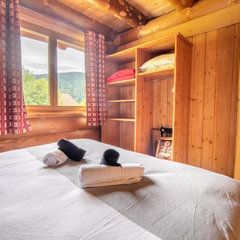 Chalet en rondins, proche des pistes, 8p - Chalet 3 Chambres - 10