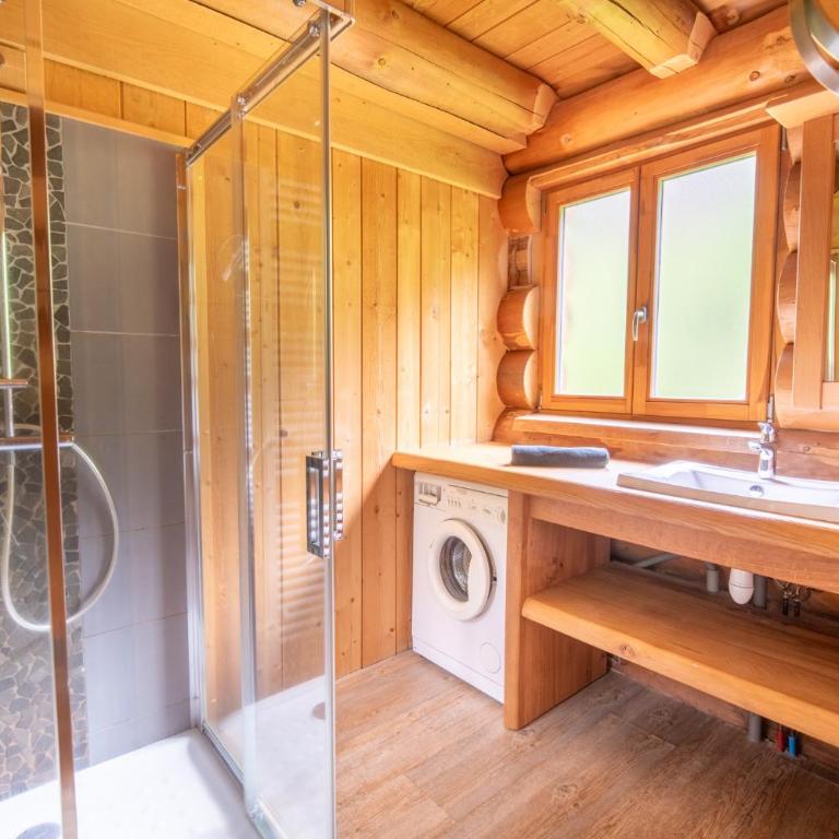 Chalet en rondins, proche des pistes, 8p - Chalet 3 Chambres - 9