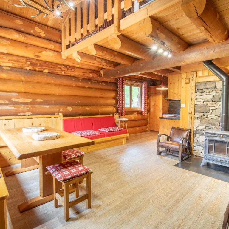 Chalet en rondins, proche des pistes, 8p - Chalet 3 Chambres - 1