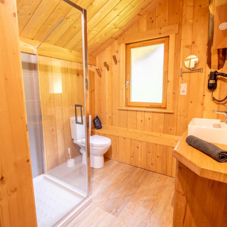 Chalet en rondins, proche des pistes, 8p - Chalet 3 Chambres - 16