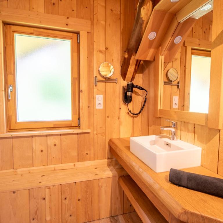 Chalet en rondins, proche des pistes, 8p - Chalet 3 Chambres - 4