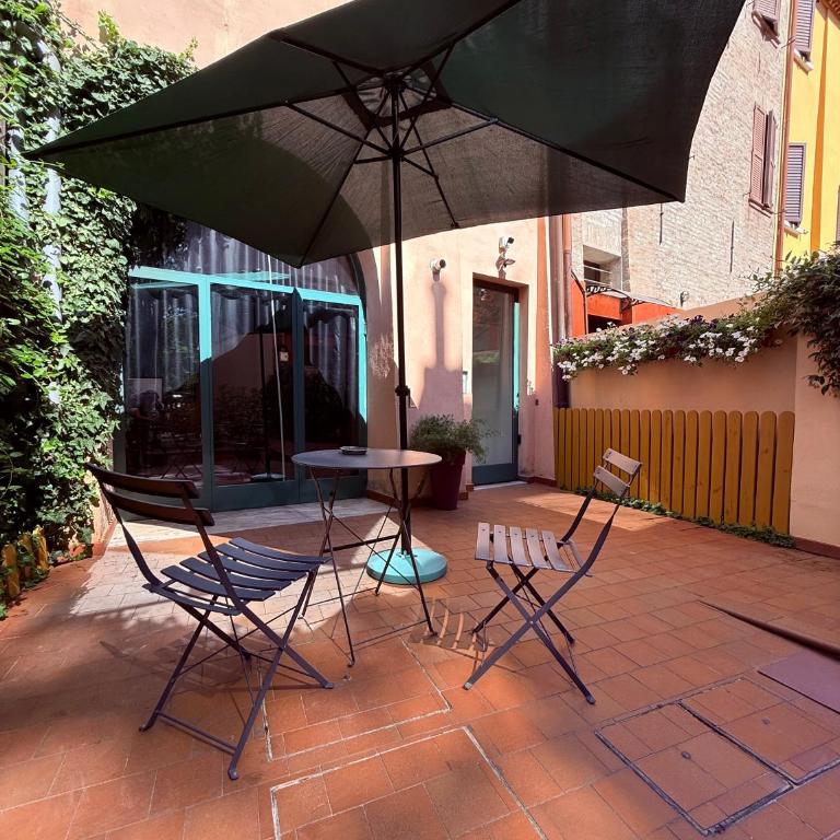 Dimora della Ghiara - Camera Matrimoniale con Patio - 1