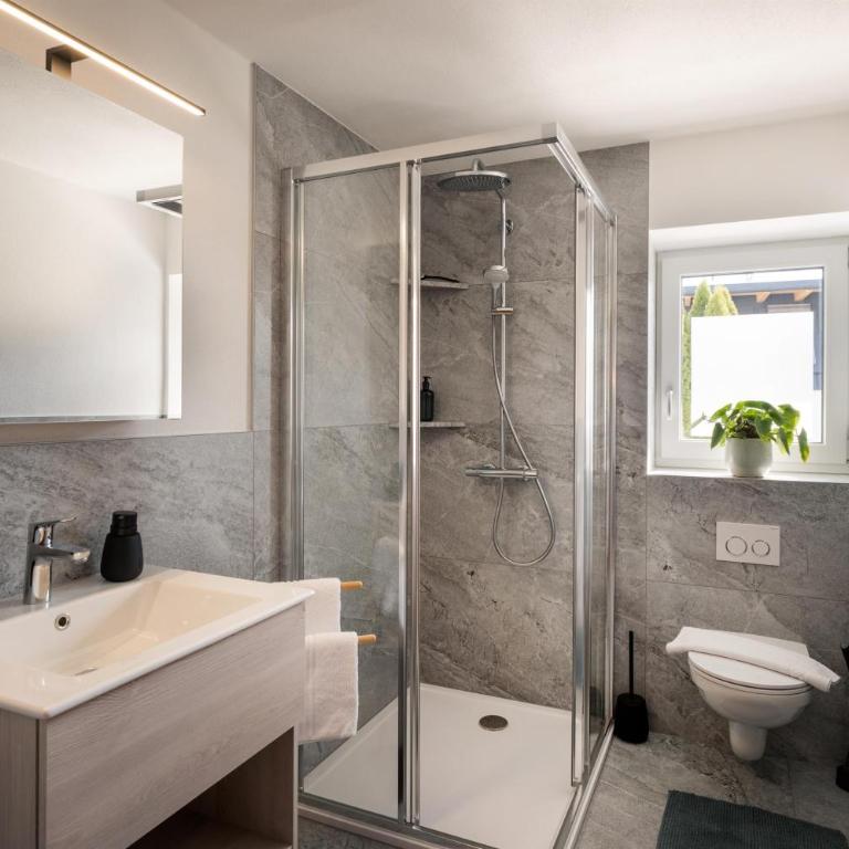 Ferienwohnungen Roko - Standard Apartment with Shower - 3