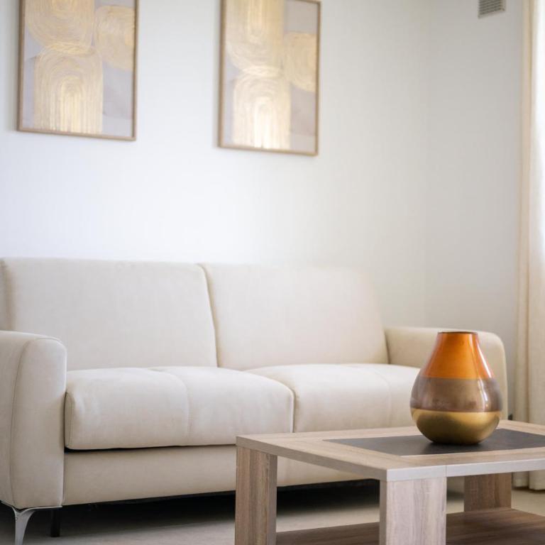 Beautiful renovated family apartment, Menton hills, 10' from city center - Appartement avec Terrasse - 4