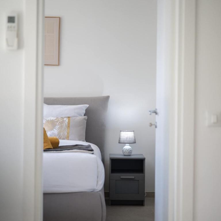 Beautiful renovated family apartment, Menton hills, 10' from city center - Appartement avec Terrasse - 12