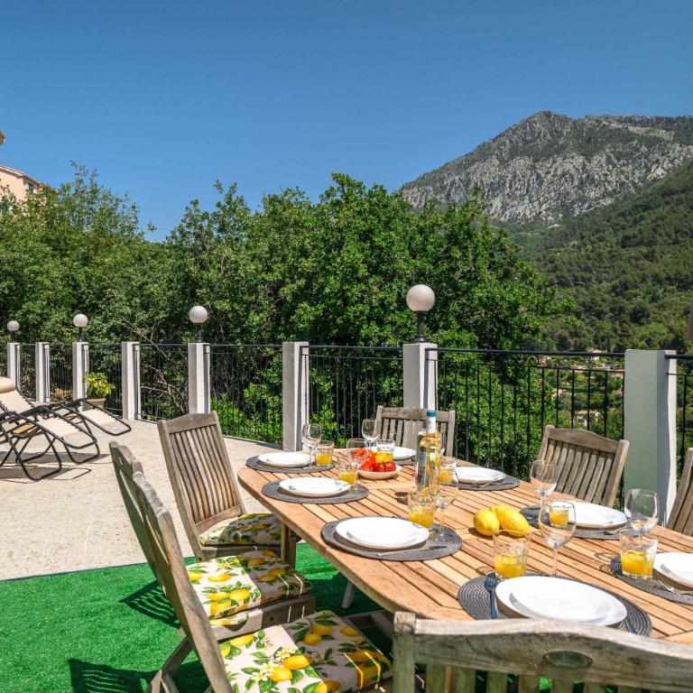 Beautiful renovated family apartment, Menton hills, 10' from city center - Appartement avec Terrasse - 10