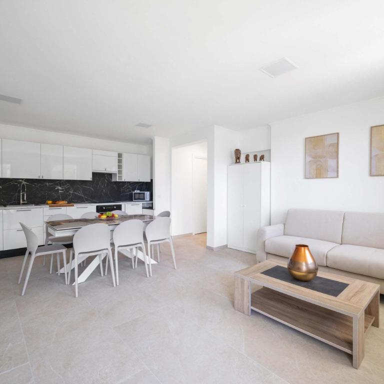 Beautiful renovated family apartment, Menton hills, 10' from city center - Appartement avec Terrasse - 29