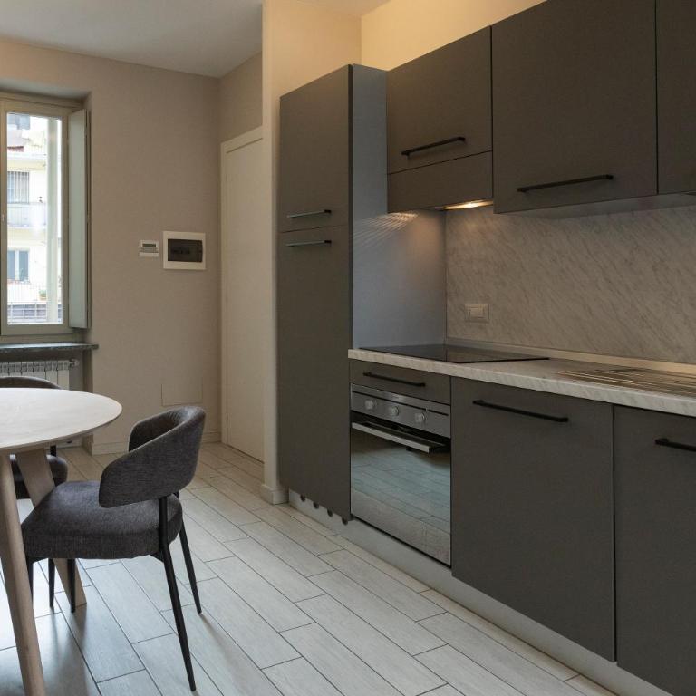 Beyond Properties - Lungo Dora - Monolocale Queen Deluxe - 11
