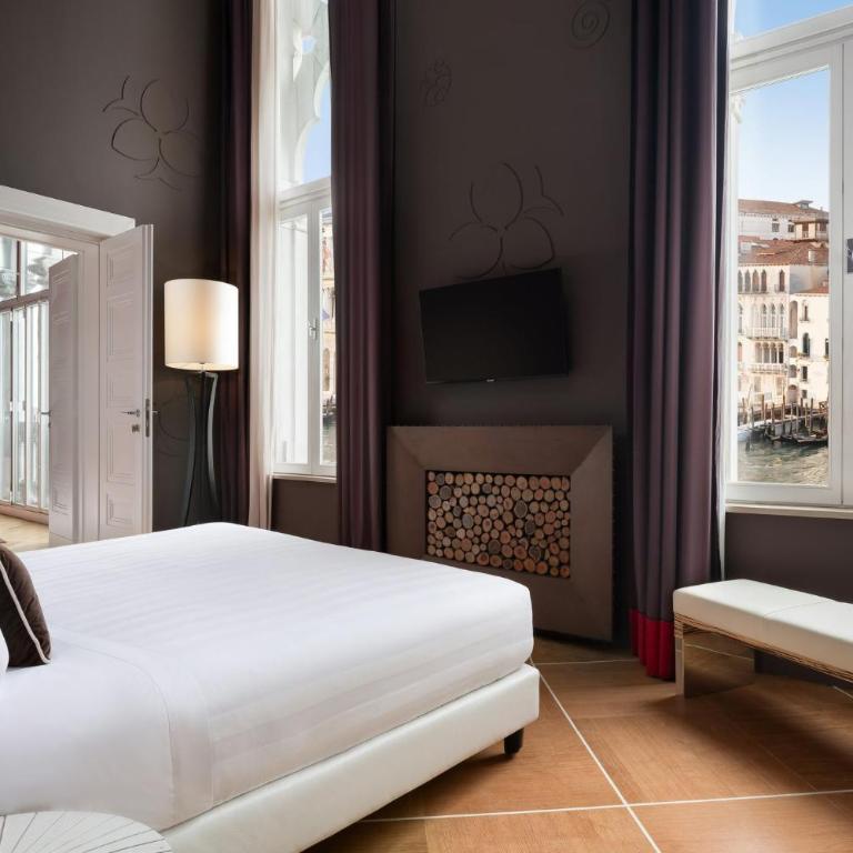 Sina Centurion Palace - Grand Canal View Presidential Suite - 4