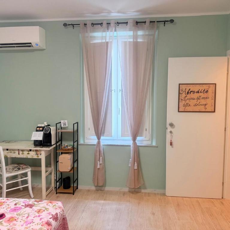 Queen of Dreams - Double or Twin Room with Private Bathroom - 1